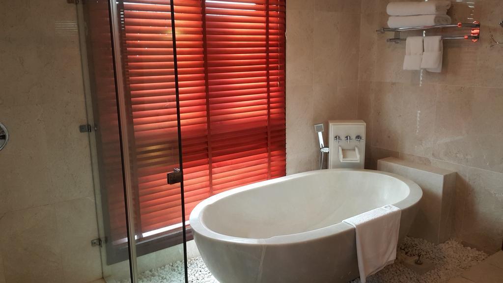 Champa Villa With Private Pool At Furramar Danang Extérieur photo